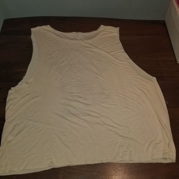 Elephant Tank Top Tee - Picture 3 of 3